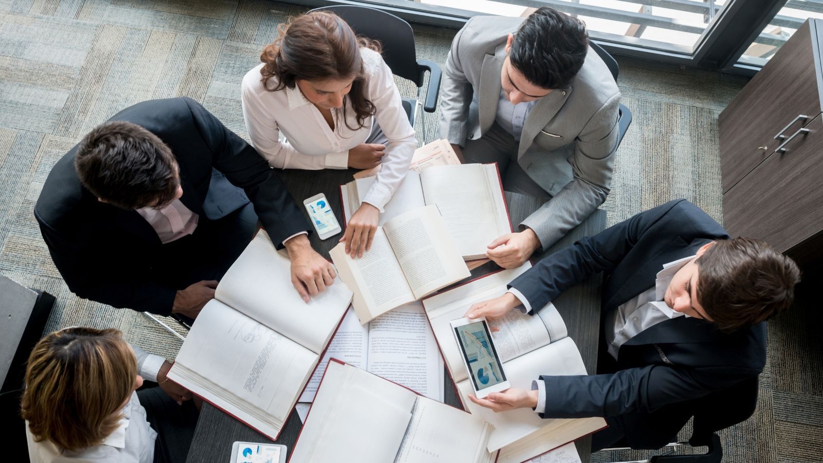Key Growth Drivers Why Global Businesses Choose Vietnam .jpg