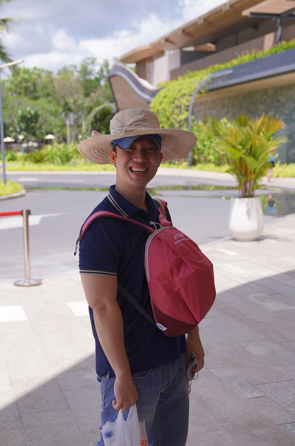 A person wearing a hat and a backpack

Description automatically generated with low confidence